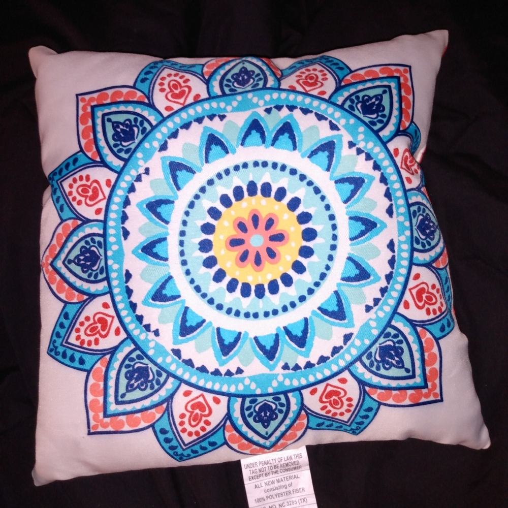 Pillows - Picture 2 of 8